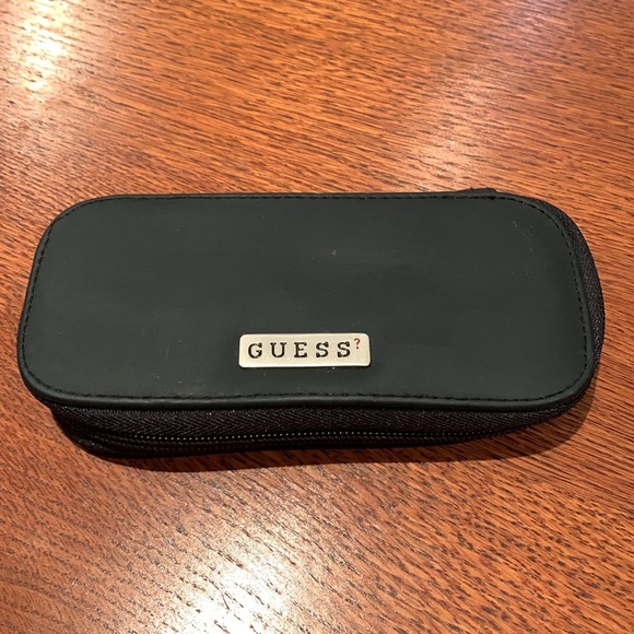 Guess “Ice” Bracelet Watch - Picture 12 of 12